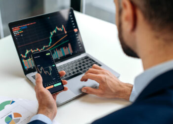 New to investing? Follow this simple, step-by-step roadmap designed for beginners. Learn how to get started, choose the right assets, and build a diversified portfolio for long-term wealth.