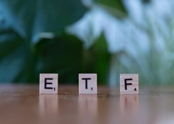 Featured image for: Understanding Index Funds and ETFs: The Complete Beginner's Guide